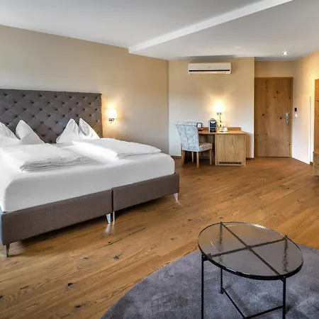 Schachner 4*