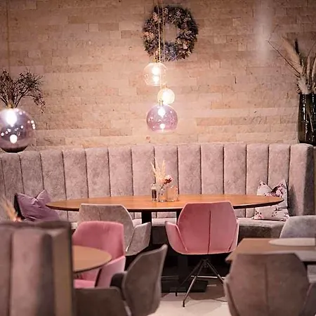 Schachner Hotel